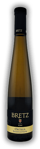 Ernst Bretz, Bechtolsheimer Petersberg, Ortega, Beerenauslese, edelsüß, 2016, Rheinhessen  Ernst Bretz, Bechtolsheimer Petersberg, Ortega, Beerenauslese, edelsüß, 2016, Rheinhessen  Eine fruchtbetonte, säurearme, edelsüße Besonderheit. Jahrgang 2016