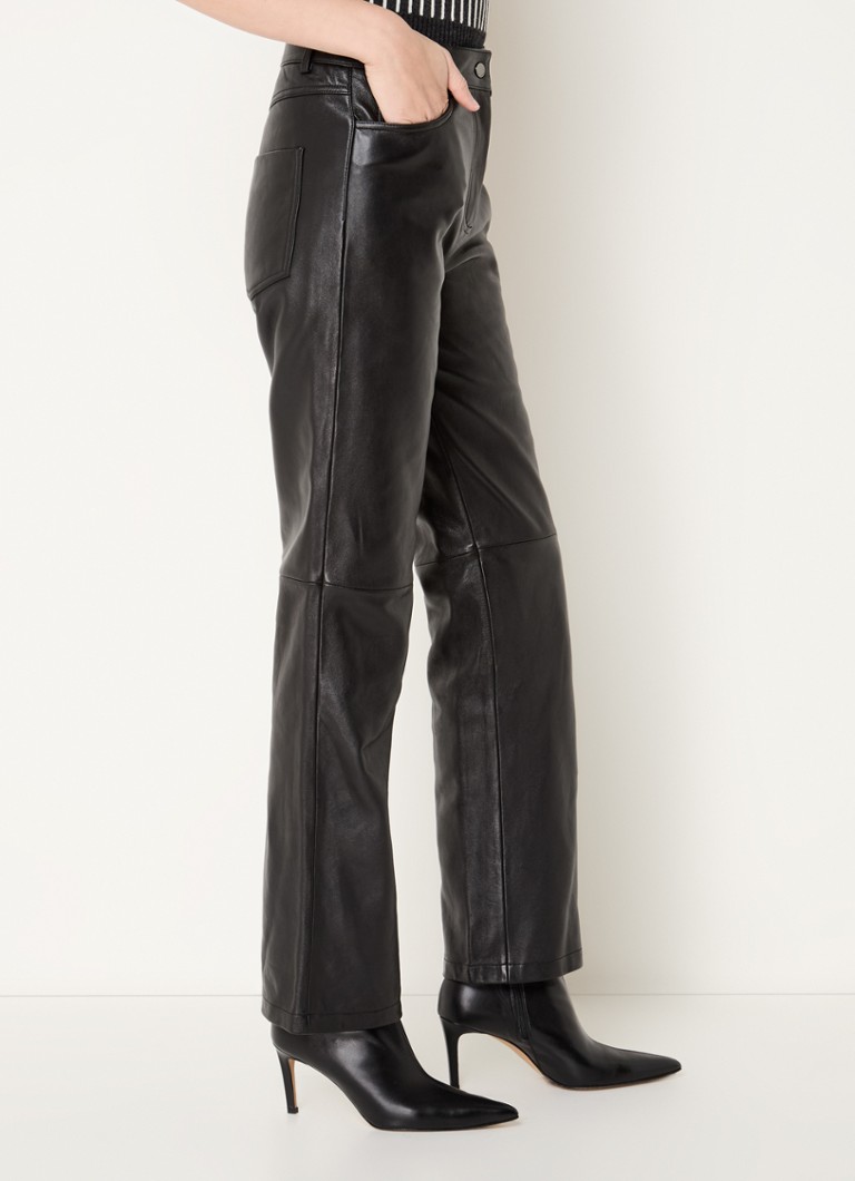Calça Claudie Pierlot Coppernic de cintura alta, corte reto, em pele de cordeiro com bolsos laterais.