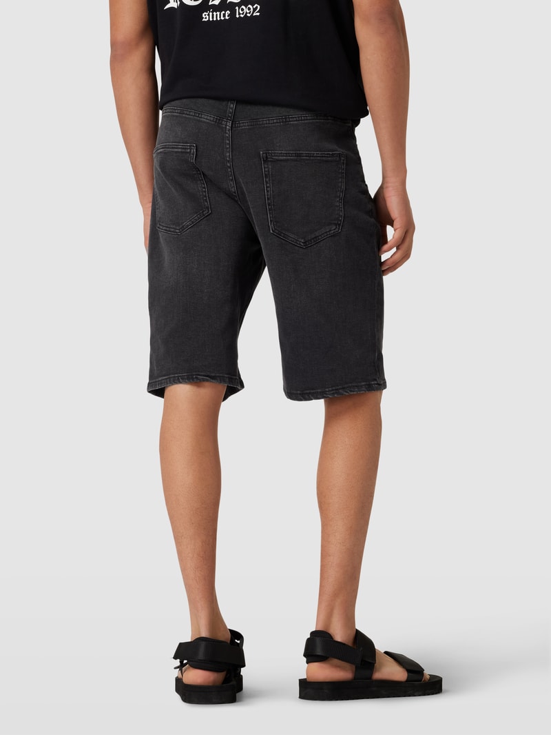 Jeansshorts im Destroyed-Look in schwarz