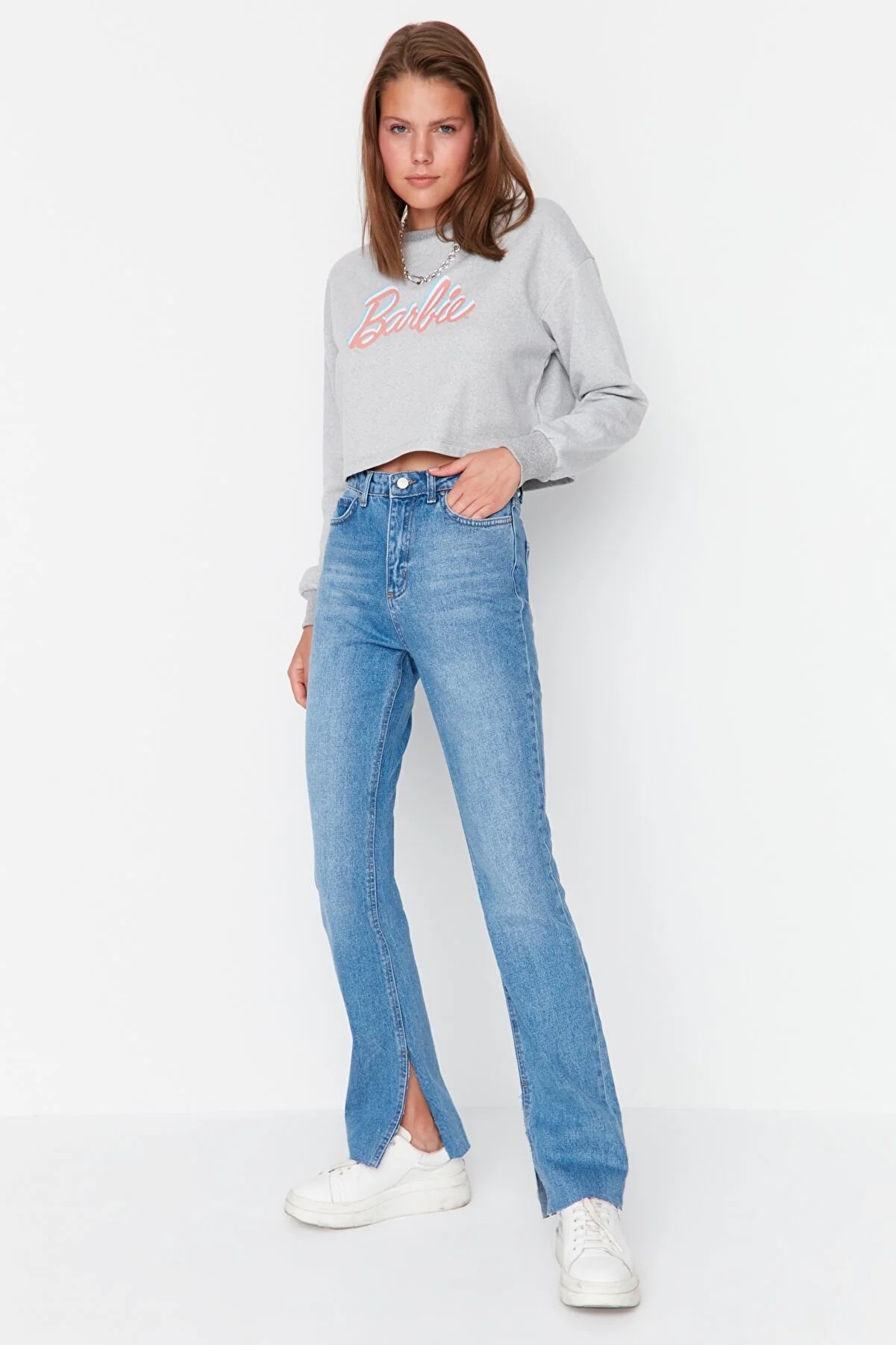 Trendyol Collection  Marineblaue Schlagjeans mit Schlitz und hoher Taille TWOAW22JE0382