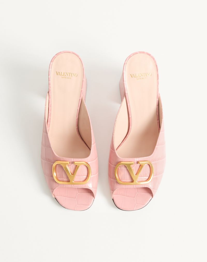Sandália rasteira de couro de bezerro com estampa VLogo Signature, 95 mm