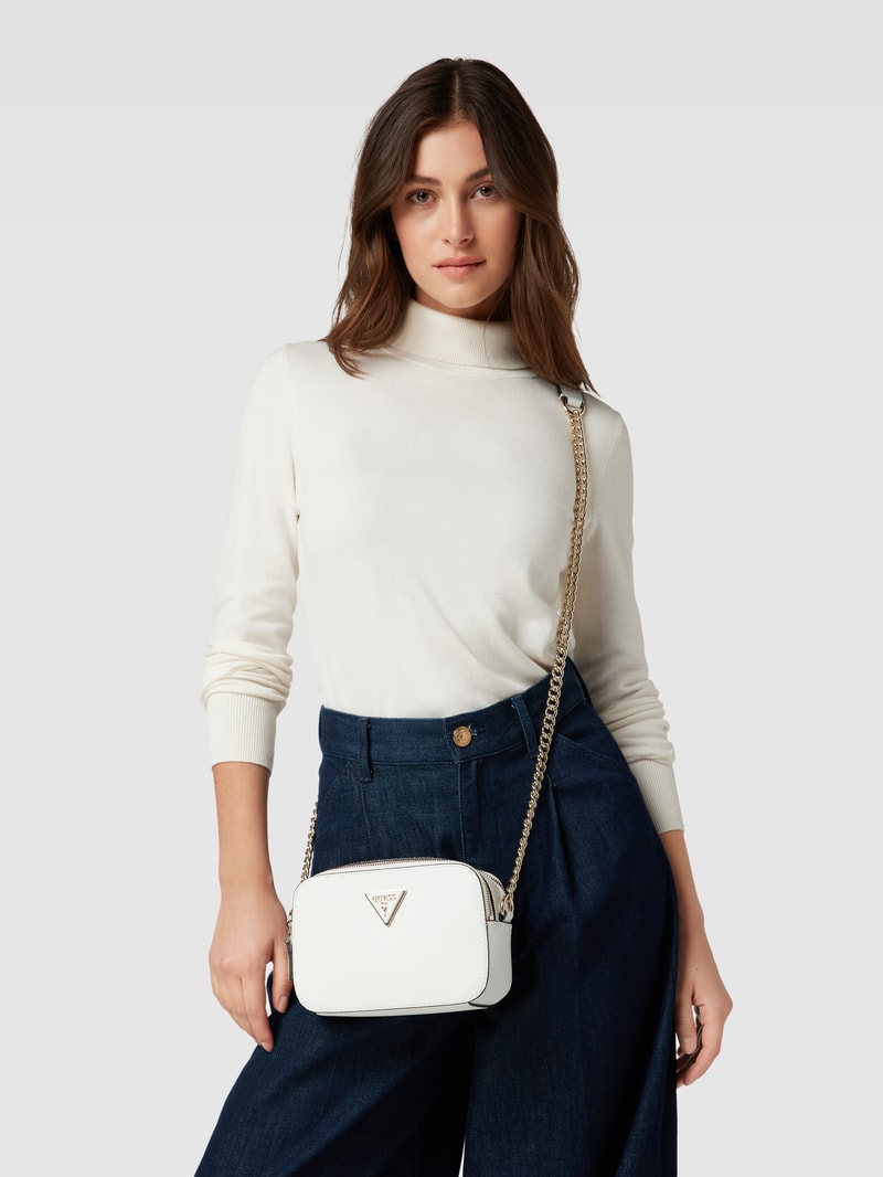 Camera Bag mit Schulterriemen in metallic Modell 'NOELLE' in weiß