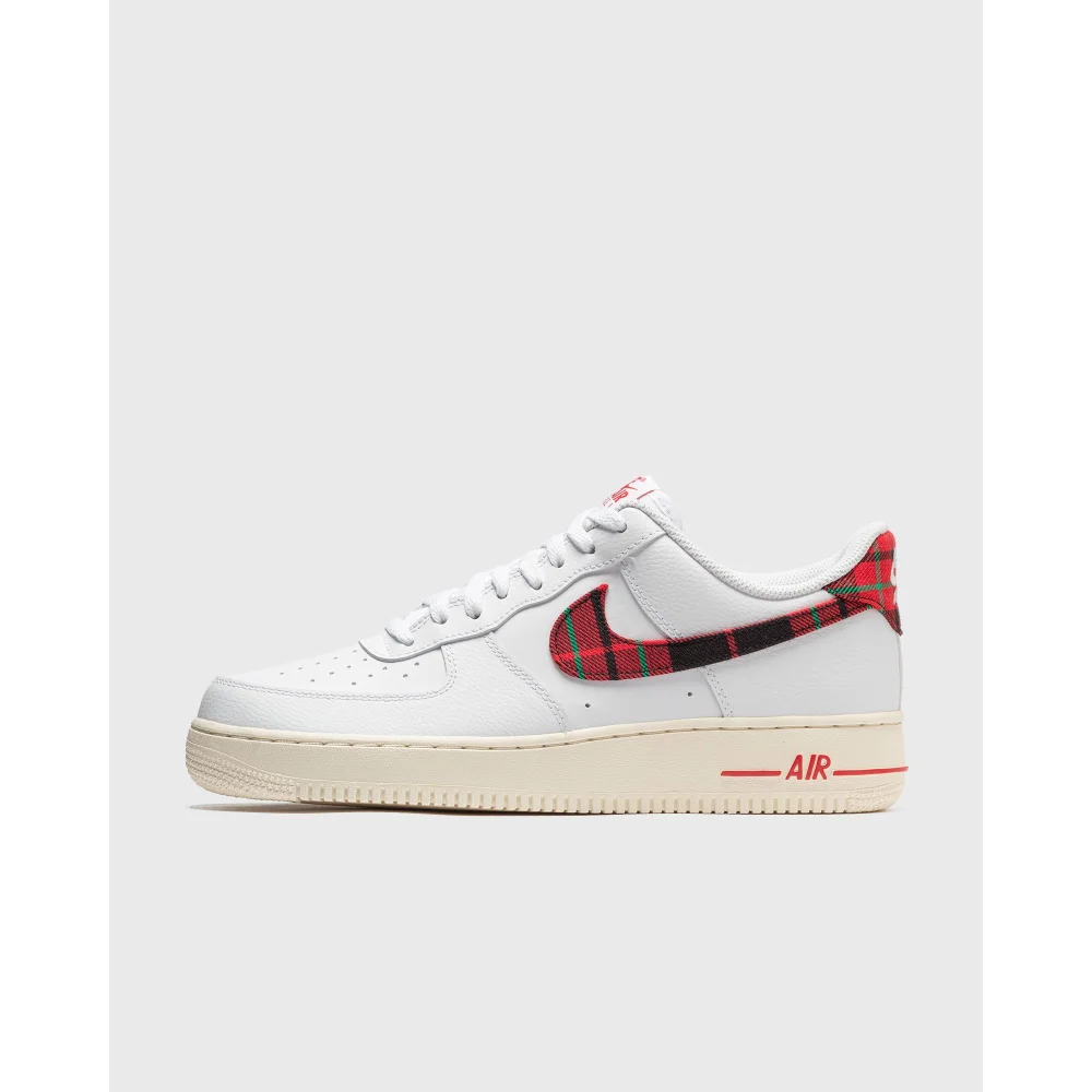 Nike Air Force 1 07 LV8 DV0789-100 / weiss
