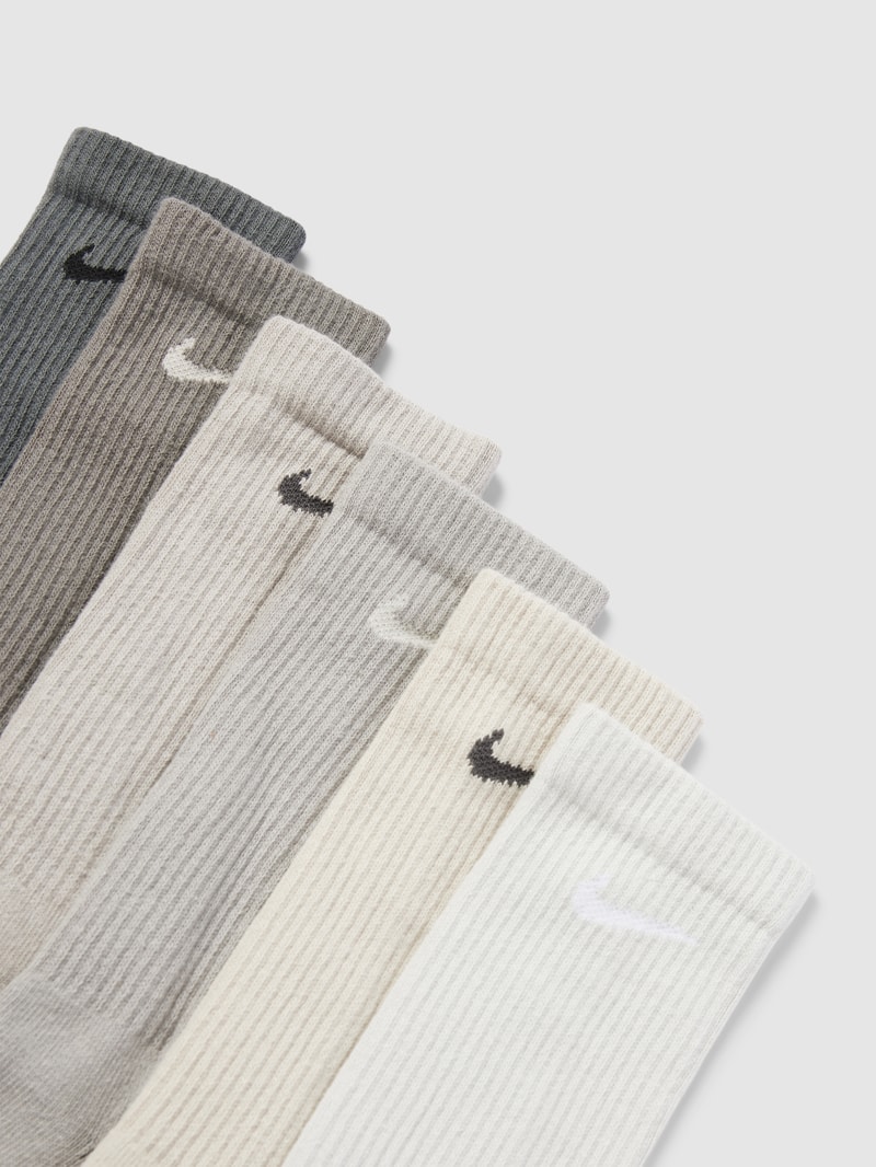 Cap mit Label-Stitching in hellgrau
