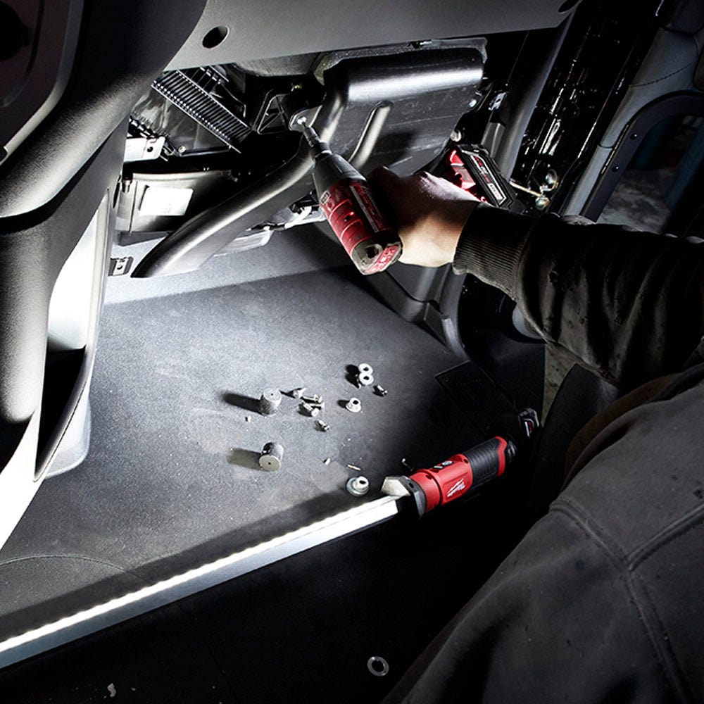 MILWAUKEE 12V LED Underhood Light M12UHL-0