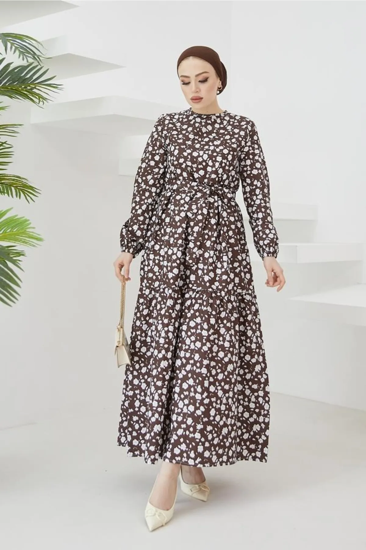 benguen  400 Kleid mit Gänseblümchenmuster Braun