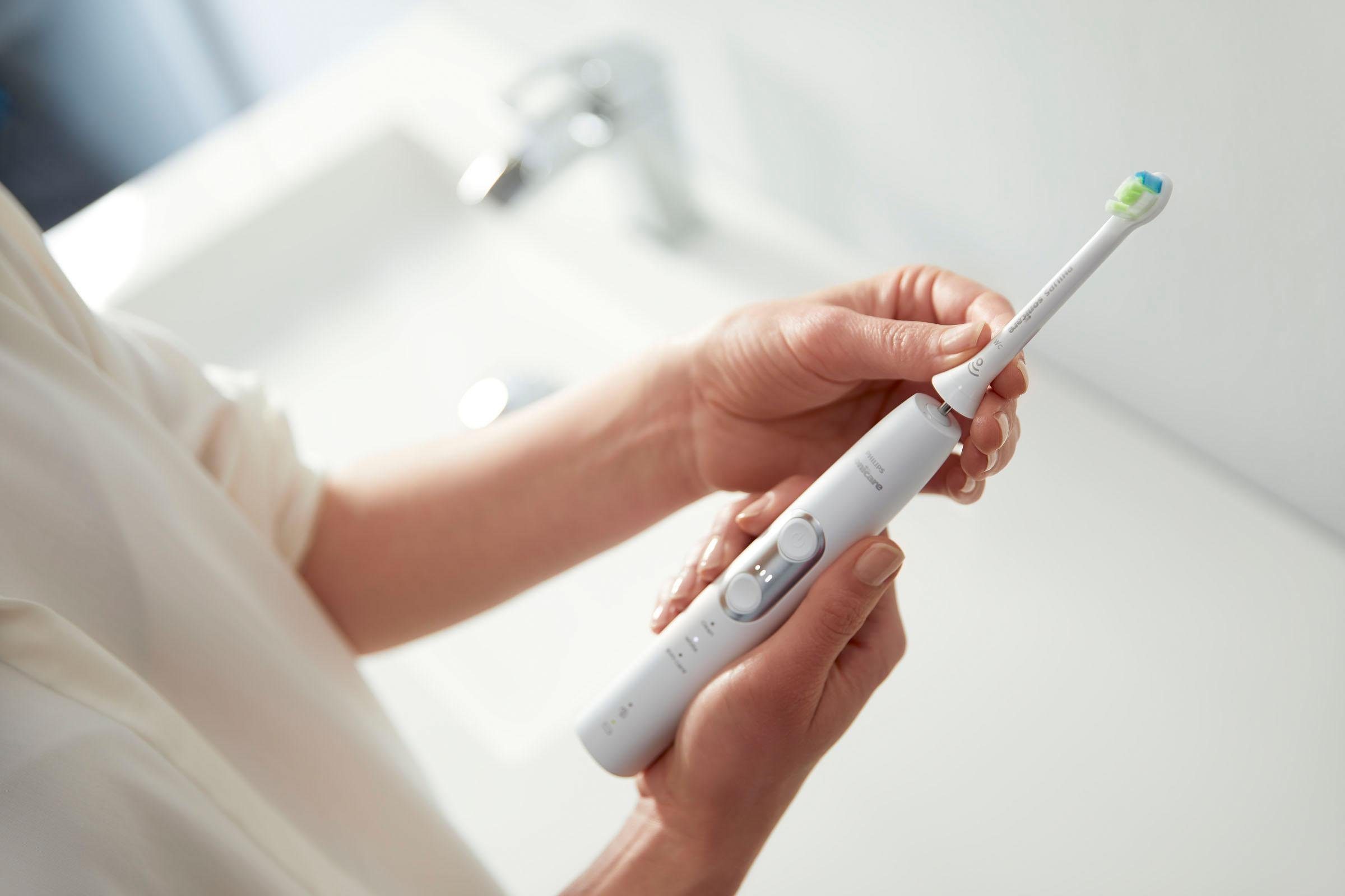 Philips Sonicare Elektrische Zahnbürste HX6877/28, Aufsteckbürsten: 1 St., ProtectiveClean 6100, Schallzahnbürste, mit 3 Putzprogrammen