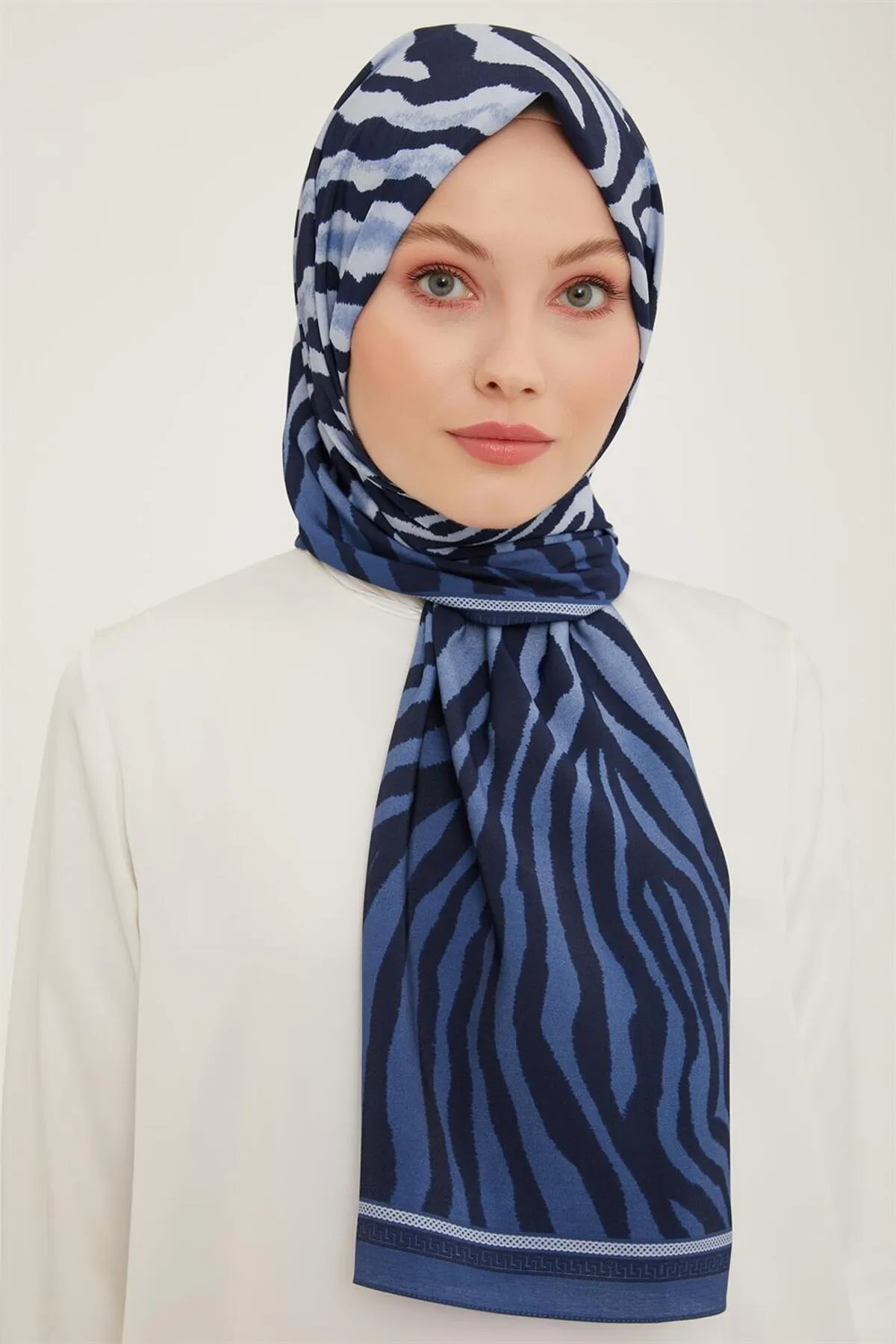 Armine  Trend-Modalschal – Zebramuster – 5747-08 – Blau
