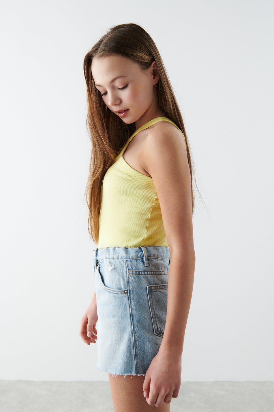 Low loose denim shorts