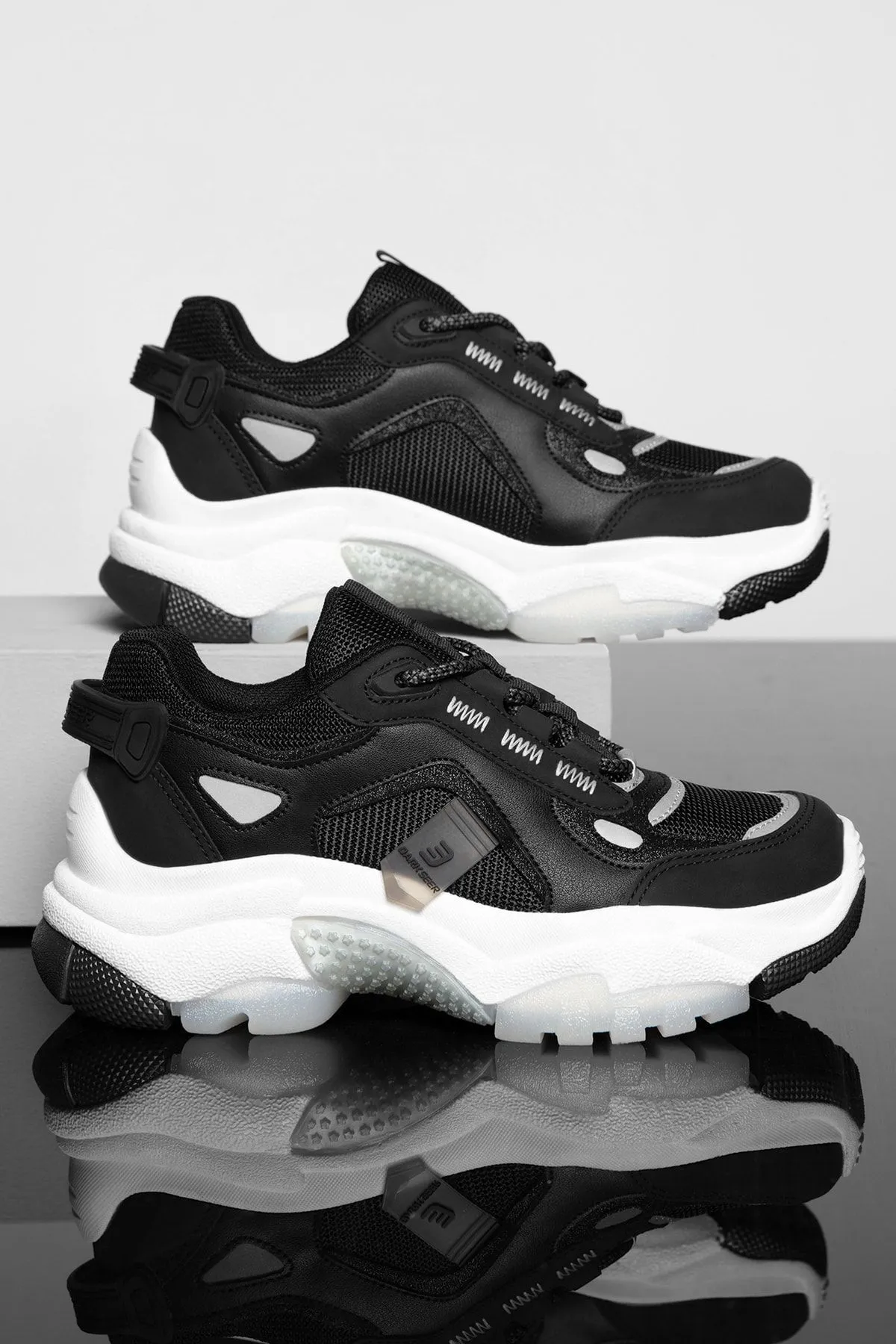DARK SEER  Ds Linda Schwarzer Damen-Sneaker