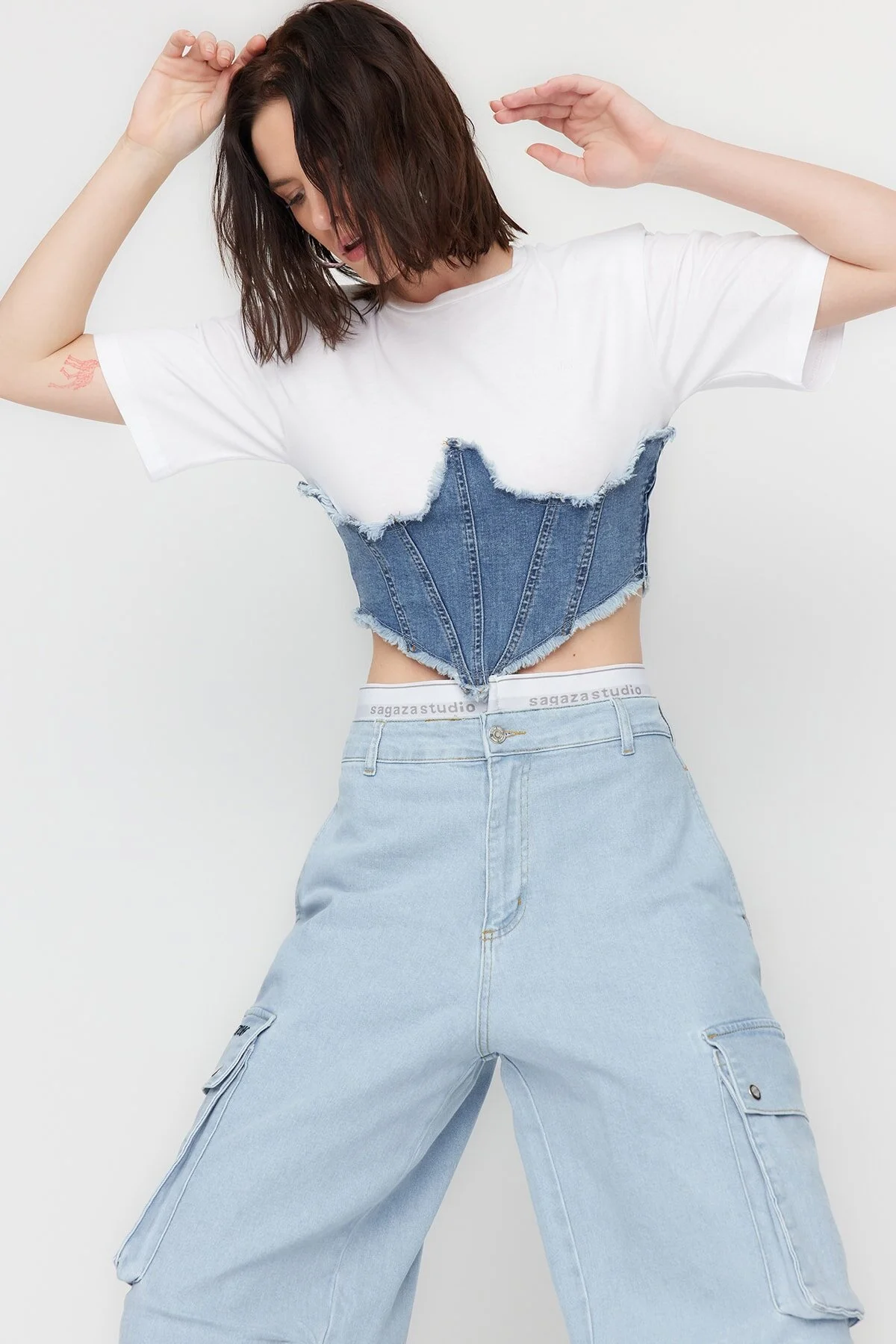 Trendyol Collection  X Sagaza Studio Blaues Korsett mit detailliertem Denim-Bustier TCLSS23BZ00004