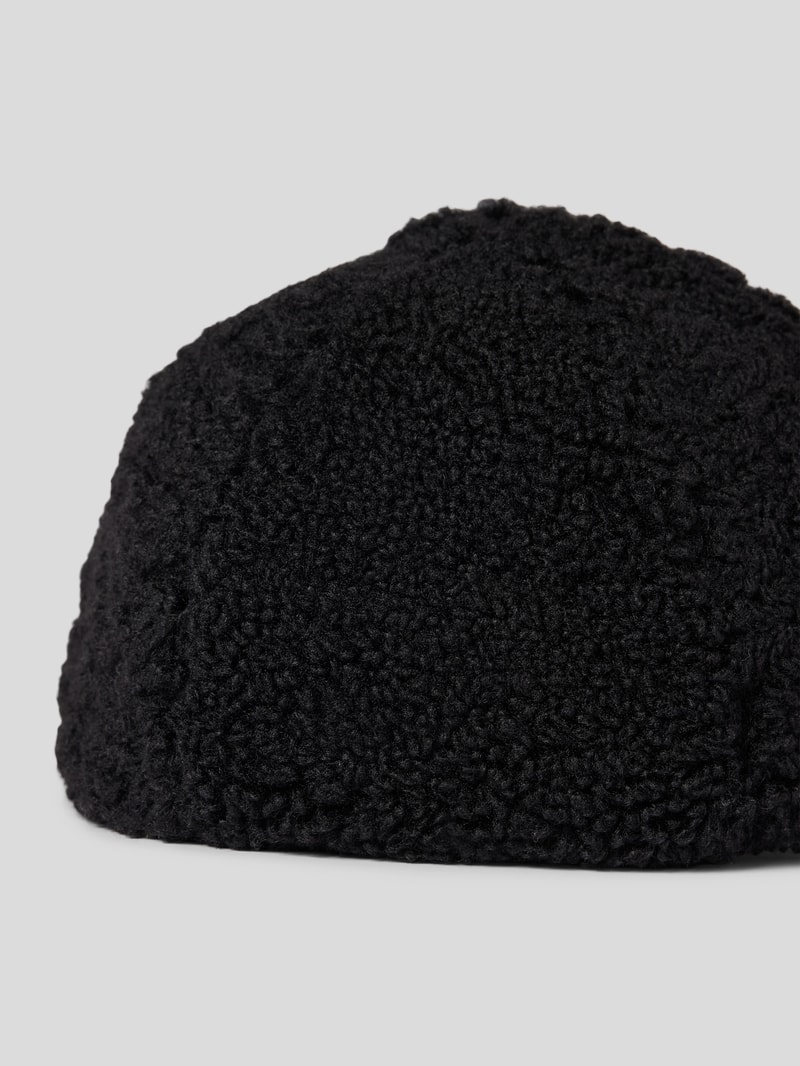 Cap mit Teddyfell Modell 'Xusy' in schwarz