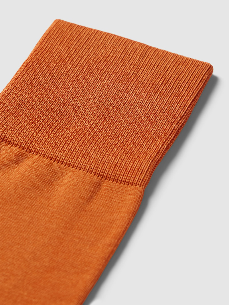 Socken mit Label-Print Modell 'Tiago' in terrakotta
