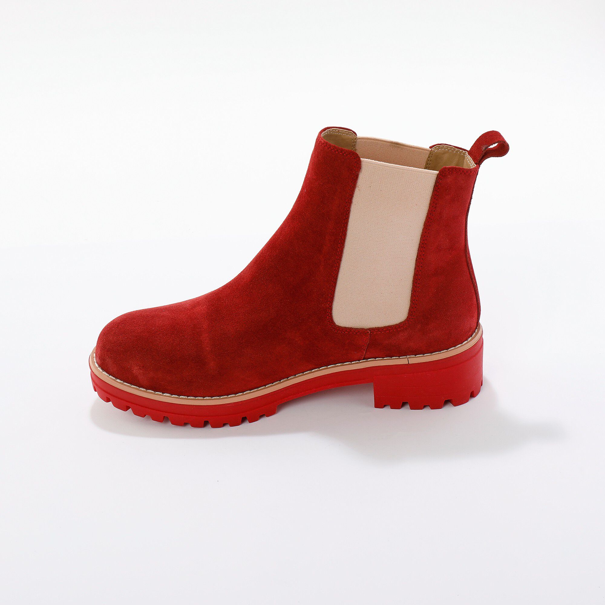 Boots chelsea croûte de cuir, semelle crantée épaisse