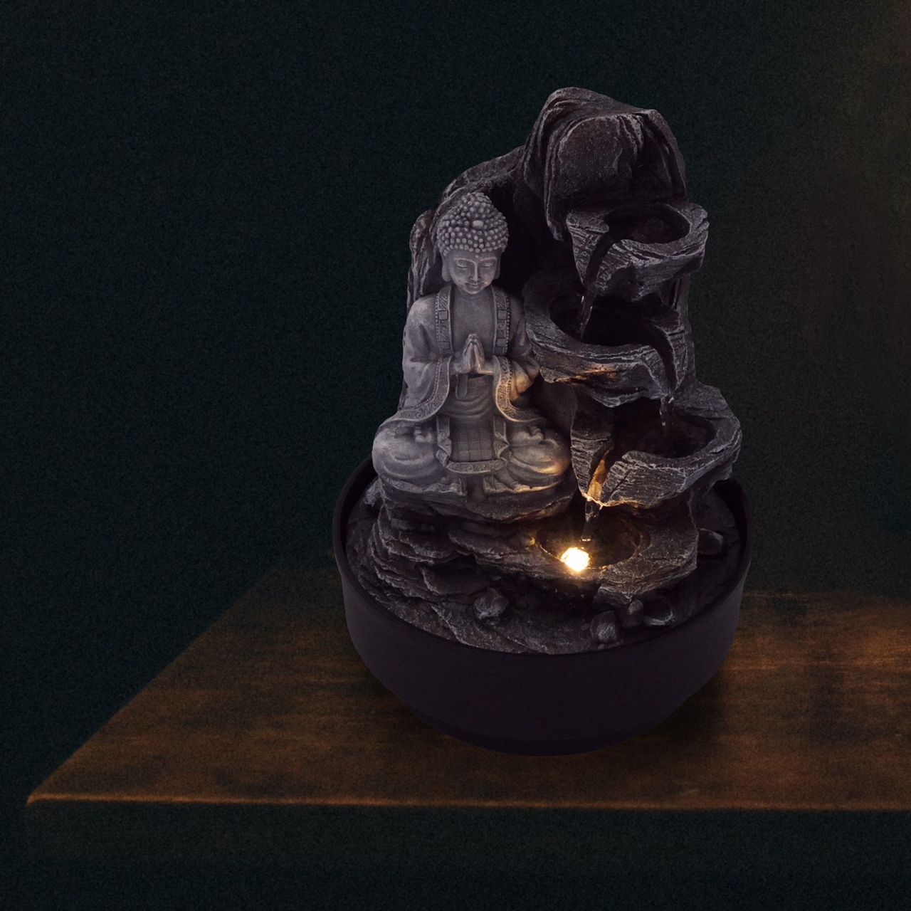 Lemodo Zimmerbrunnen mit LED-Beleuchtung, Dekobrunnen “Buddha Anjali Mudra”