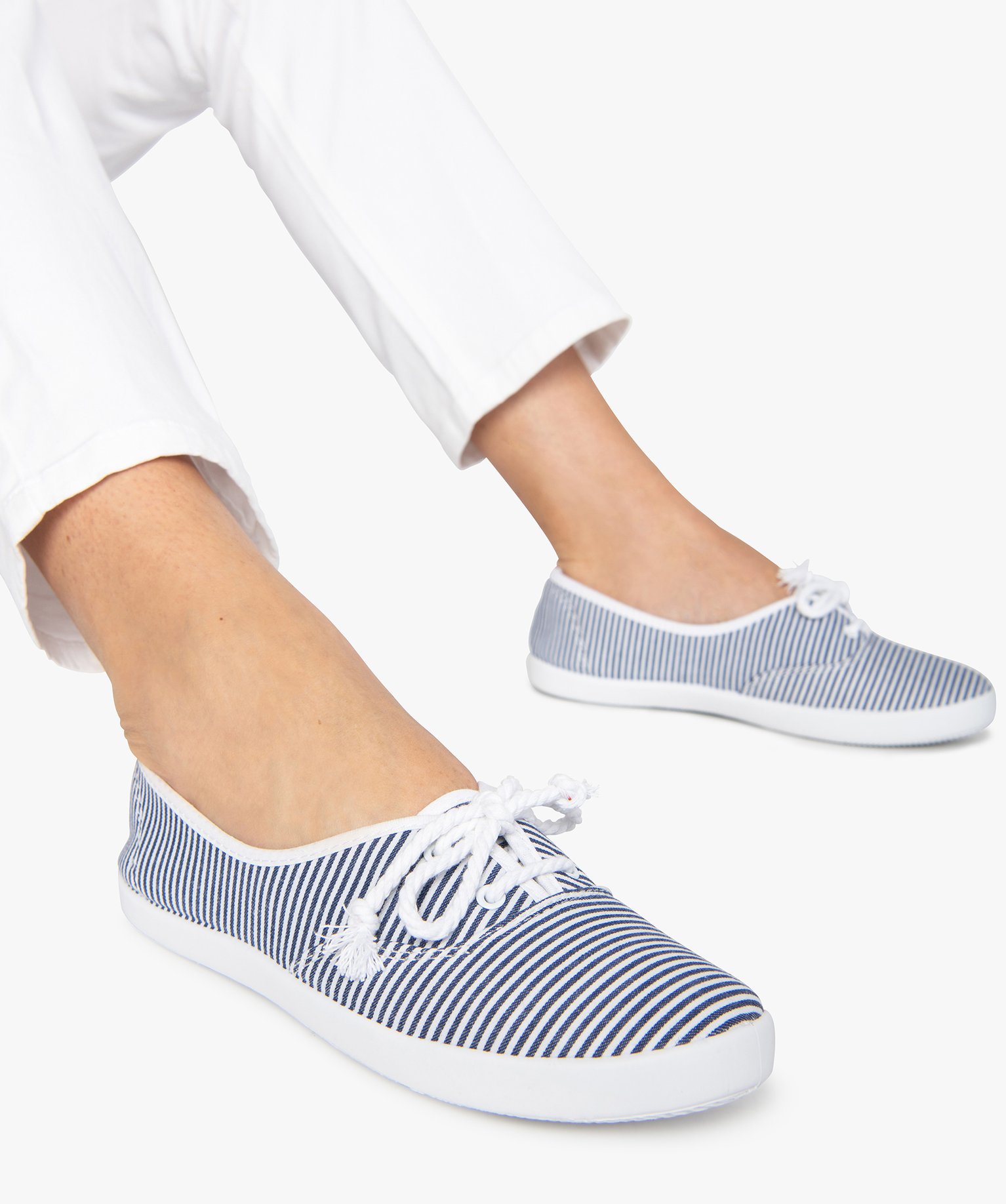 Baskets femme fines en toile avec lacets cordelette raye | GEMO