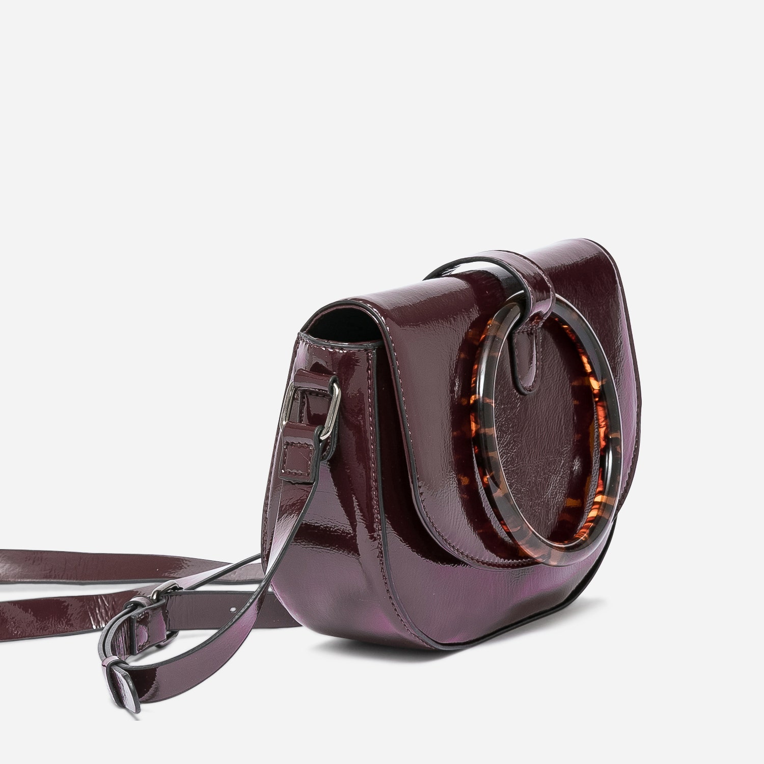 Sac à main bordeaux verni avec maxi anneau écaille