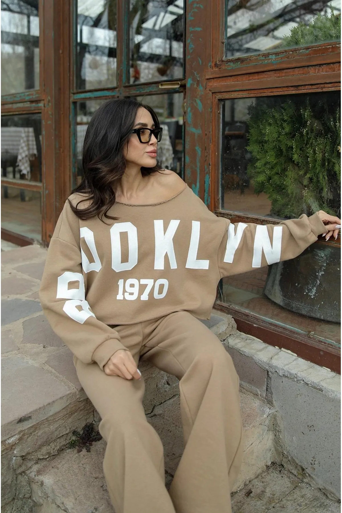 My Blog  Nerzfarbenes Trainingsanzug-Set „Brooklyn“ für Damen mit Aufdruck