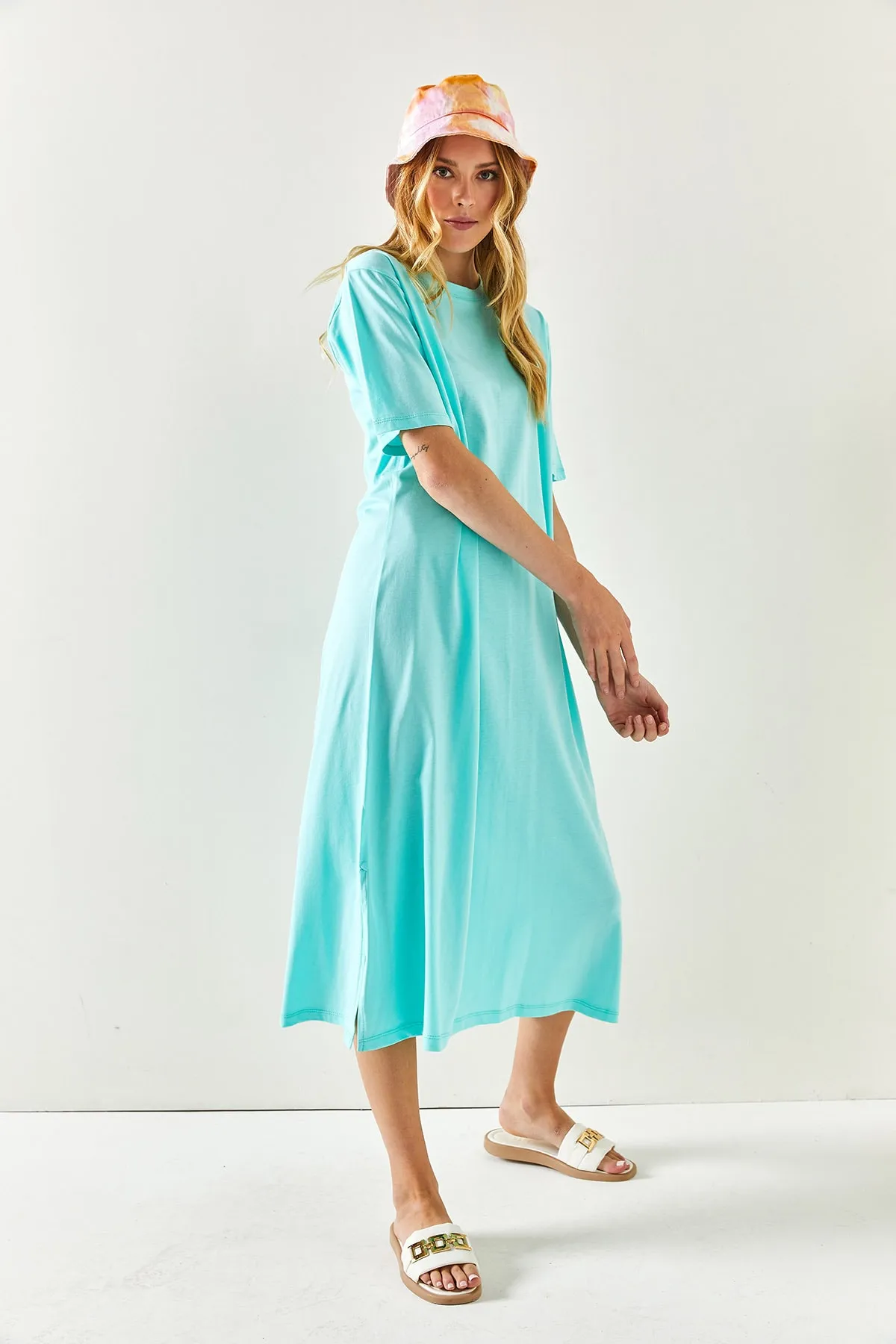 Olalook  Mintgrünes Oversize-Baumwollkleid für Damen mit Seitenschlitzen ELB-19001880