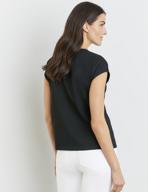 T-Shirt mit Material-Patch und Ziersteinchen