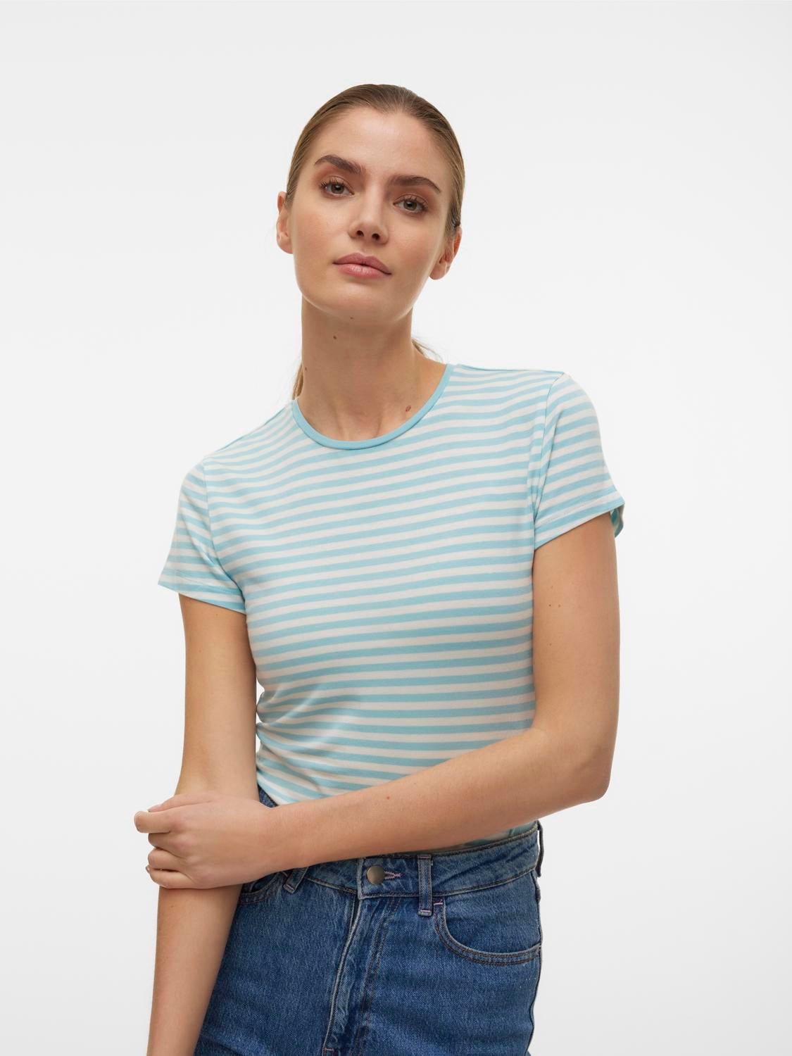 AWINES Top
