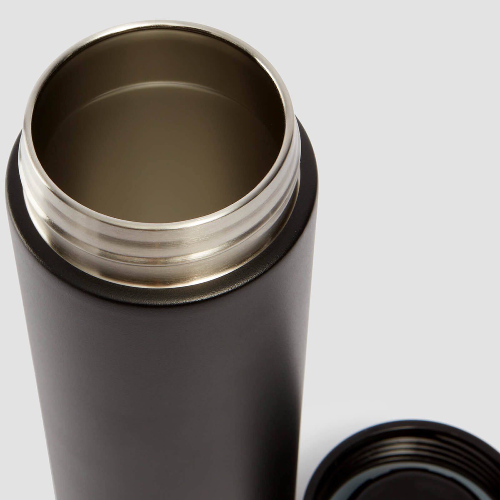 Bouteille d’eau en acier inoxydable de grande taille MP – Noir – 750 ml