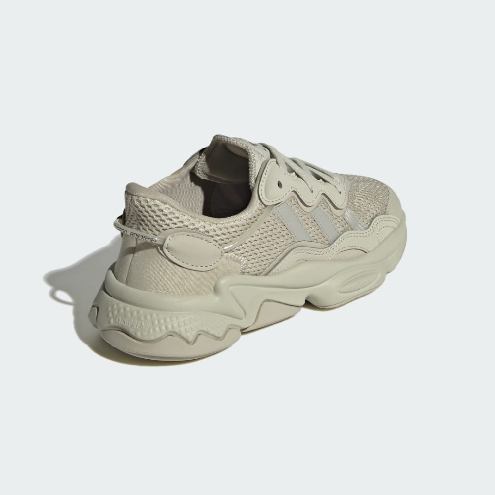 adidas Ozweego IE2780 / grau
