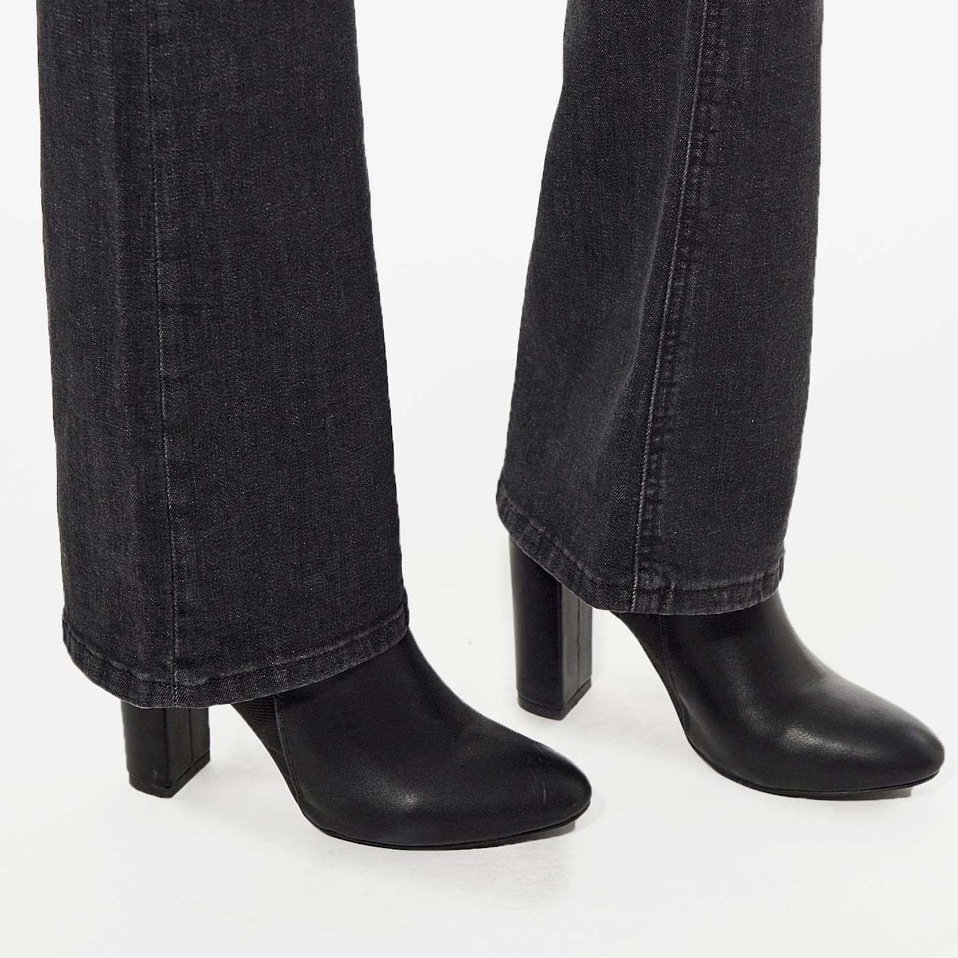LUCKY  Jean noir bootcut Femme
