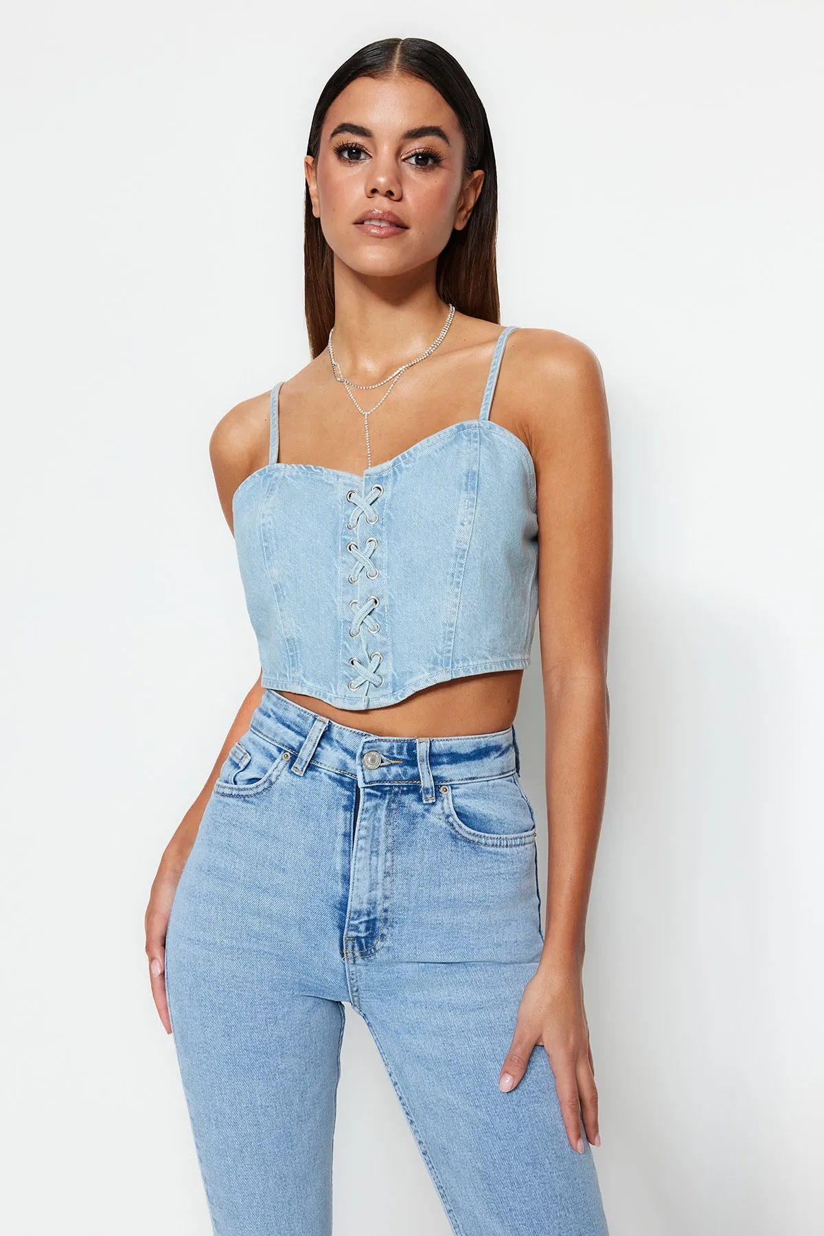 Trendyol Collection  Blaues Bird-Eye-Denim-Bustier TWOSS23BS00010