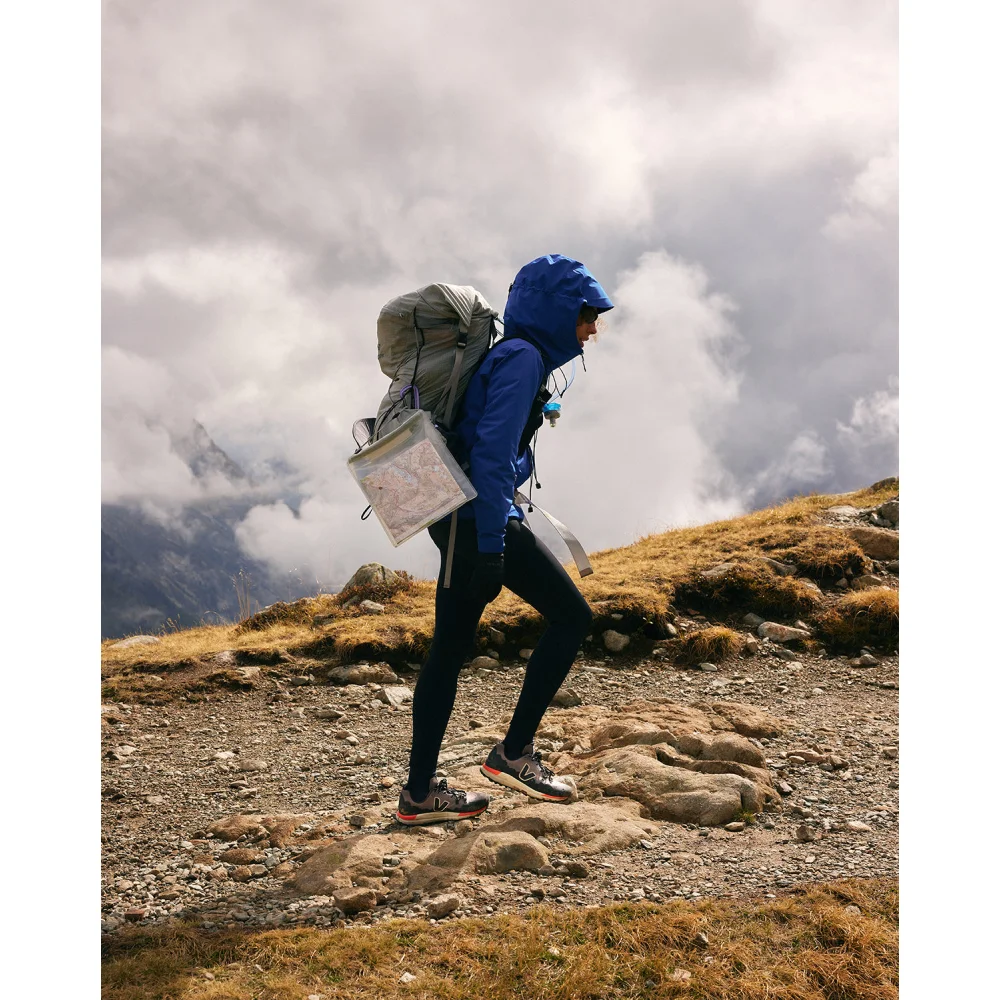 VEJA Fitz Roy Trek Shell FR2303206B / schwarz