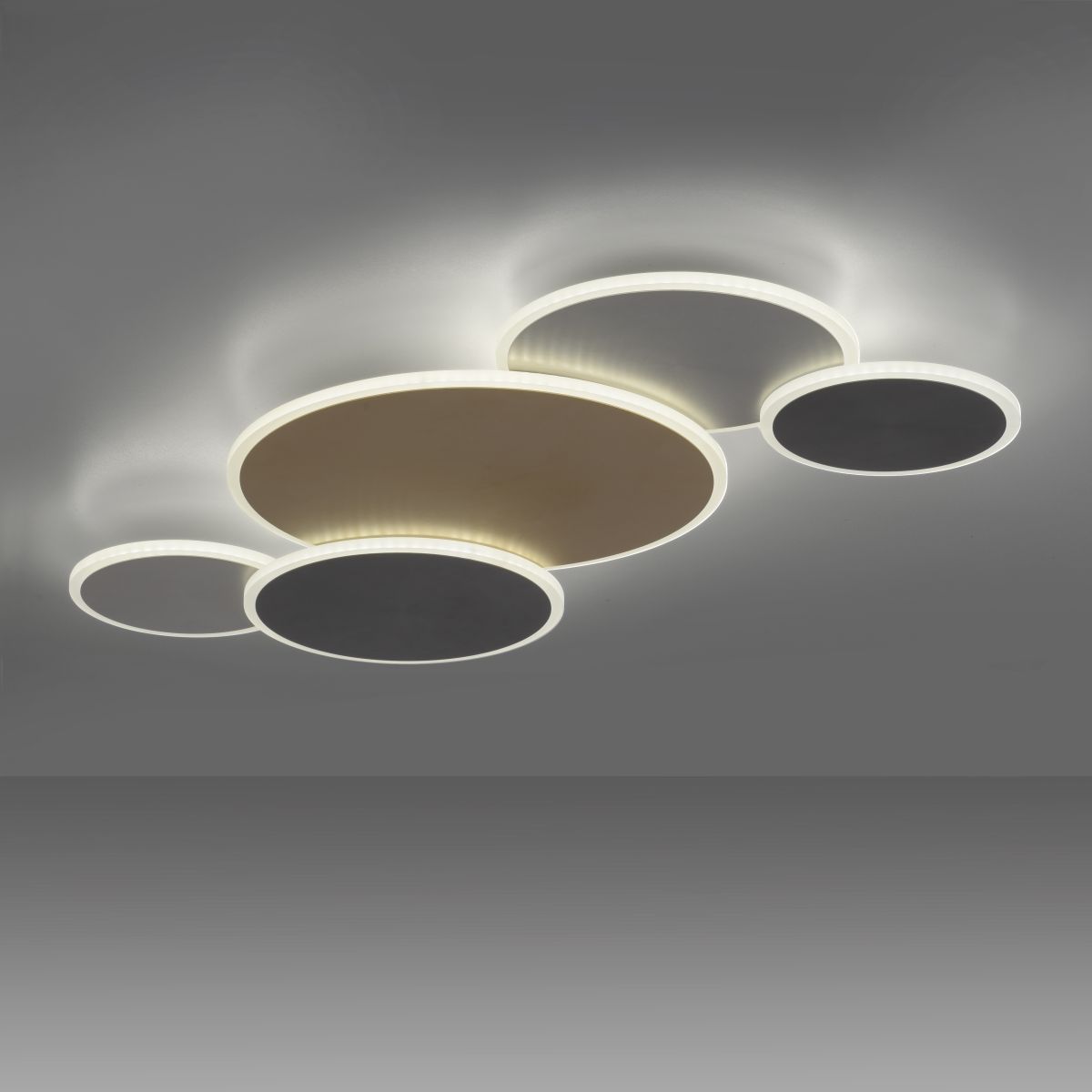 Neuhaus Deckenlampe Q-Piato Zigbee