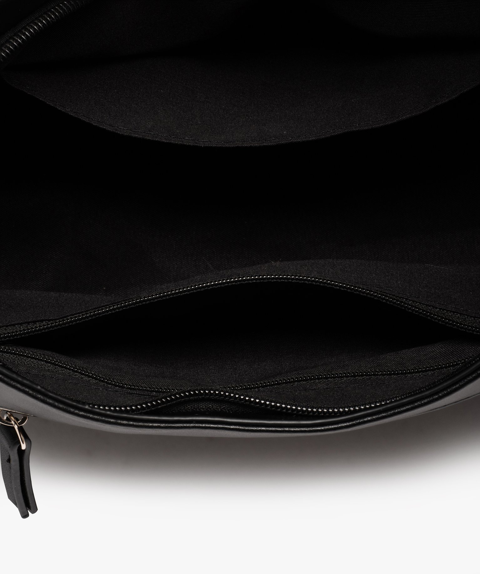 Sac besace demi-lune souple à clous femme noir | GEMO