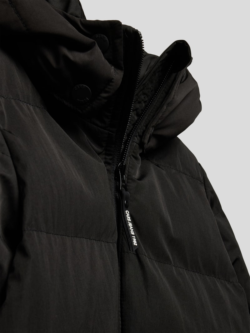 Steppjacke mit Kapuze in schwarz