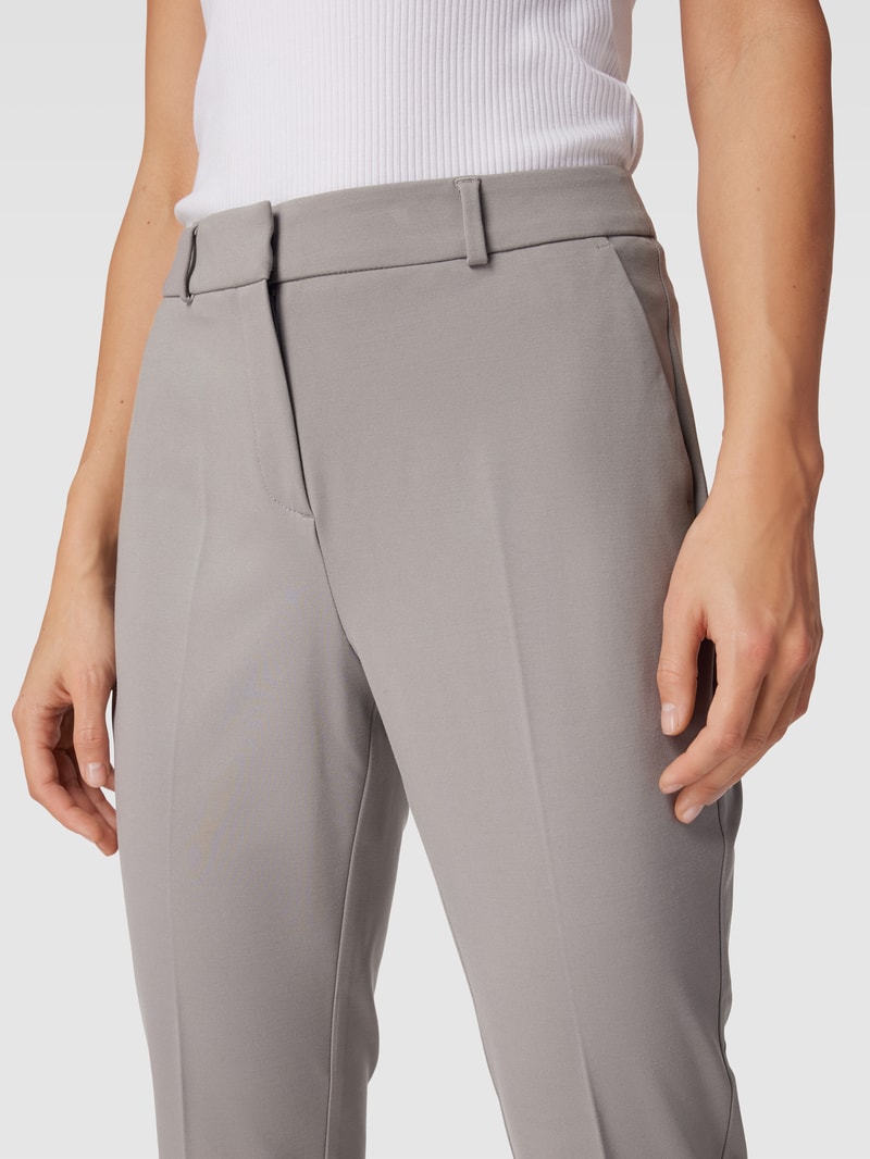 Hose mit Bügelfalten in taupe