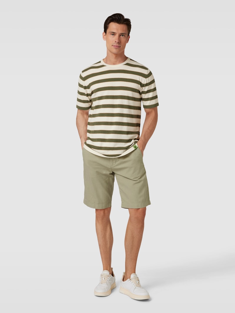 Bermudas mit Eingrifftaschen in hellgrün