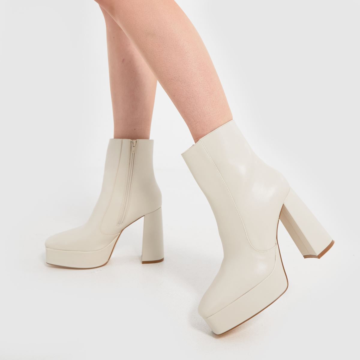 Schuh – Bloom – Platåstövlar i naturfärg