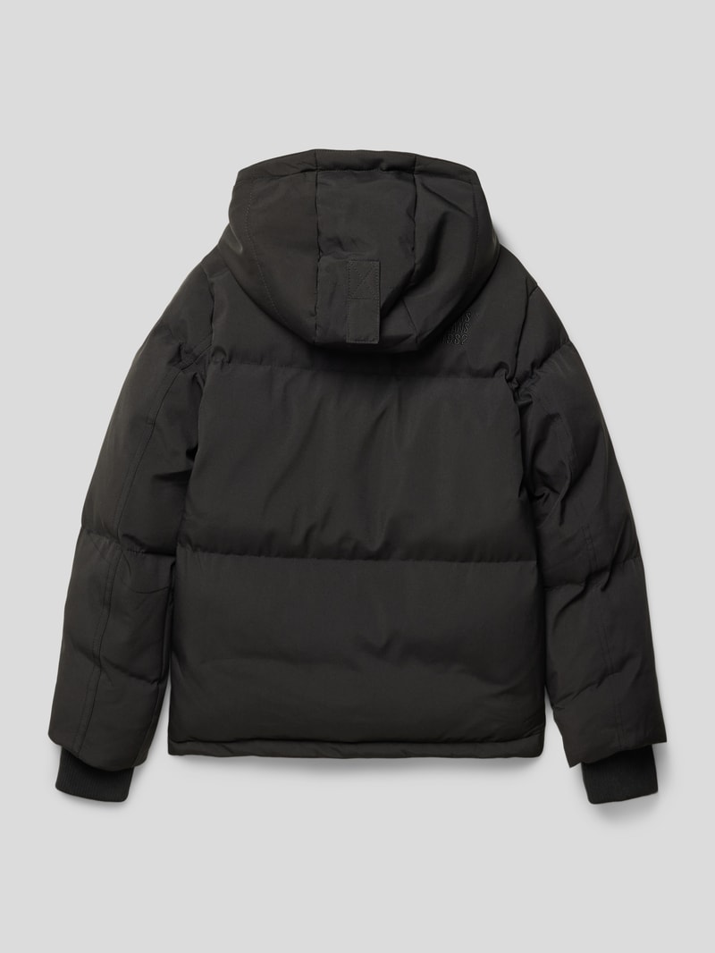 Steppjacke mit Label-Patch und Reißverschlusstasche in schwarz
