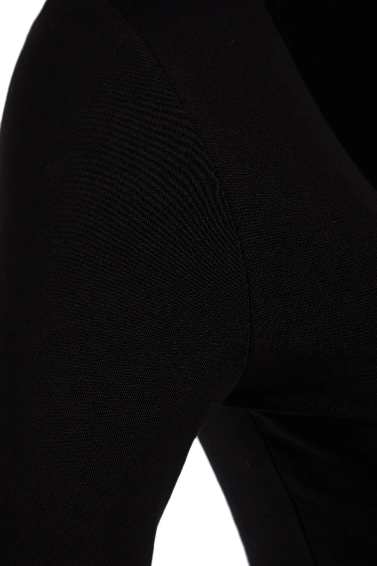 Trendyol Collection  Schwarze, dehnbare, figurbetonte Bluse aus Baumwolle mit quadratischem Ausschnitt TWOAW24BZ00016