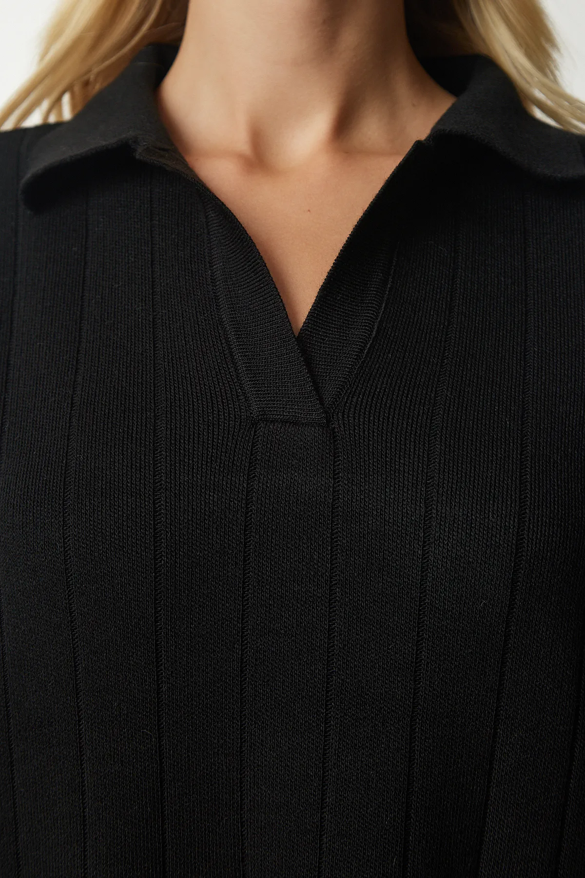 Happiness İstanbul  Schwarzes Oversize-Strickkleid mit Rollkragen für Damen YY00178