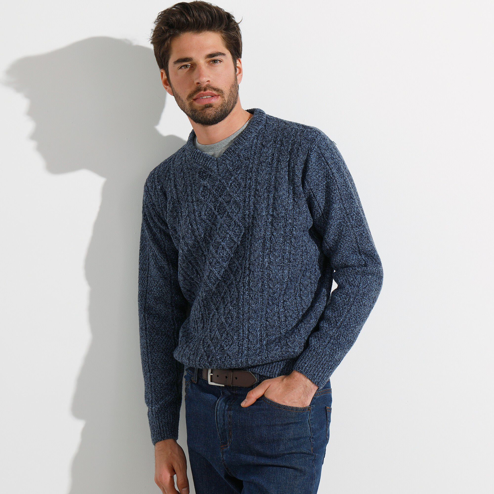 Pull col V maille irlandaise