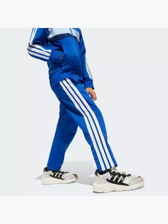 adidas Seasonal Essentials Tiberio 3-Streifen Tricot Kids Trainingsanzug