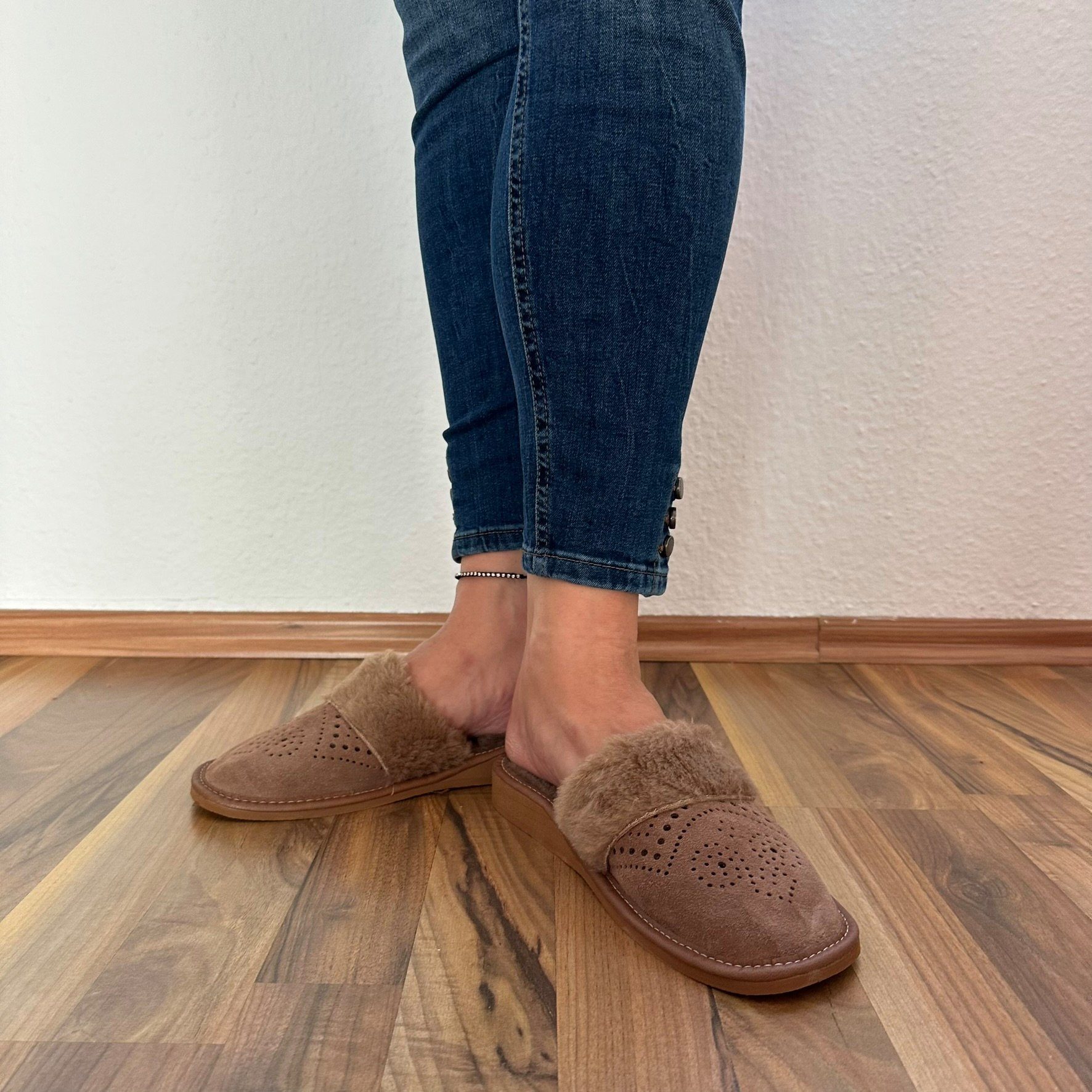 Home & Joy Casual Leder o. Filz Hausschuh (aus Leder o. Filz, rutschfest, bequem, weich, leicht, atmungsaktiv) Damen & Herren Pantoffeln Latschen Schlappen Slipper Pantoletten