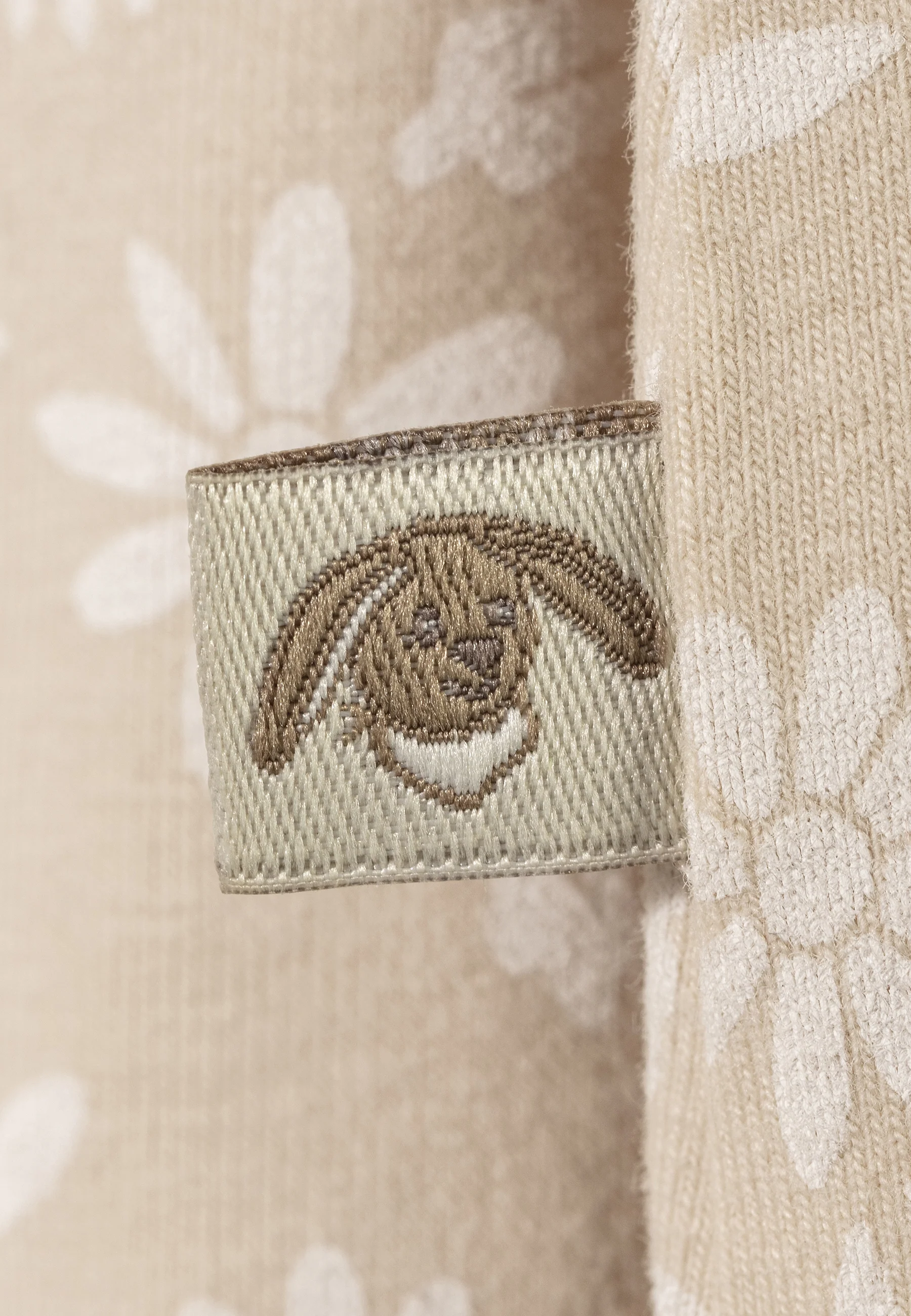 Babykleid Hase Happy mit angeschnittenen Ärmeln