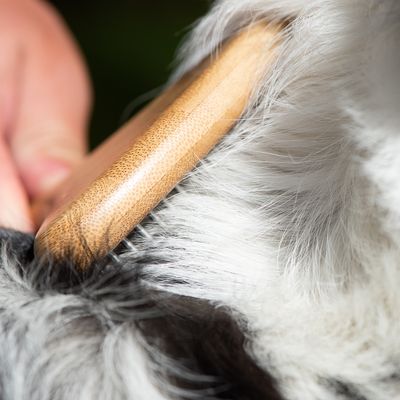 kooa Rechenkamm aus Bambus mit rotierenden Zähnen
