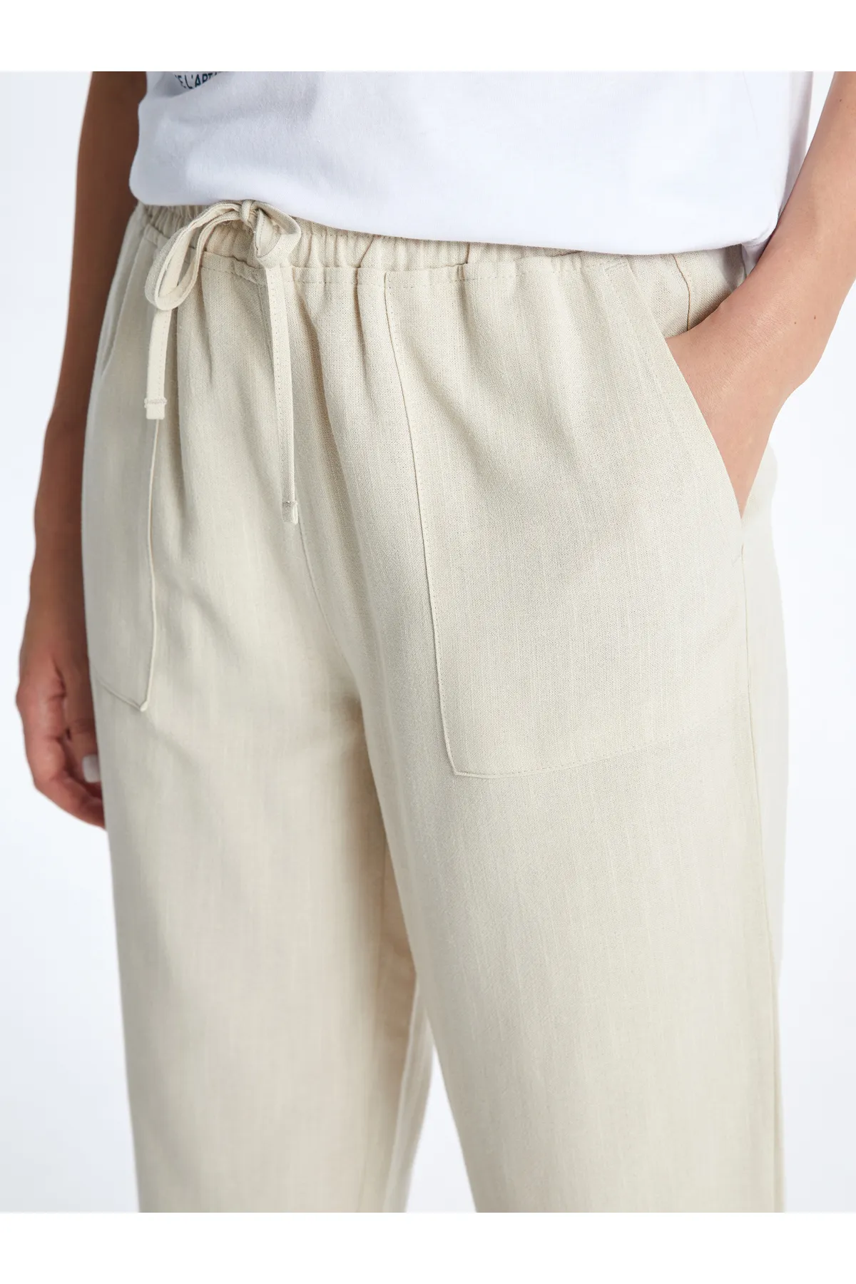 LC Waikiki  Einfarbige Damenhose aus Leinenmischung mit elastischem Bund