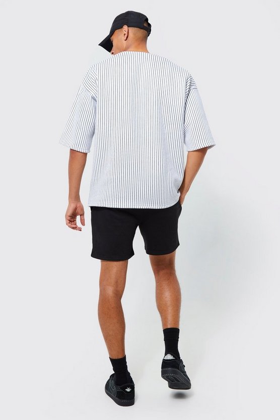 Oversize Homme Baseball-Poloshirt und Shorts mit Nadelstreifen
