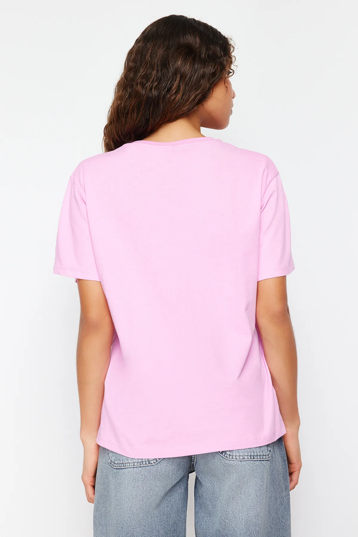 Trendyol Collection  Rosa, 100 % Baumwolle, Oversize/Weite Passform, V-Ausschnitt, Strick-T-Shirt TWOSS23TS00003
