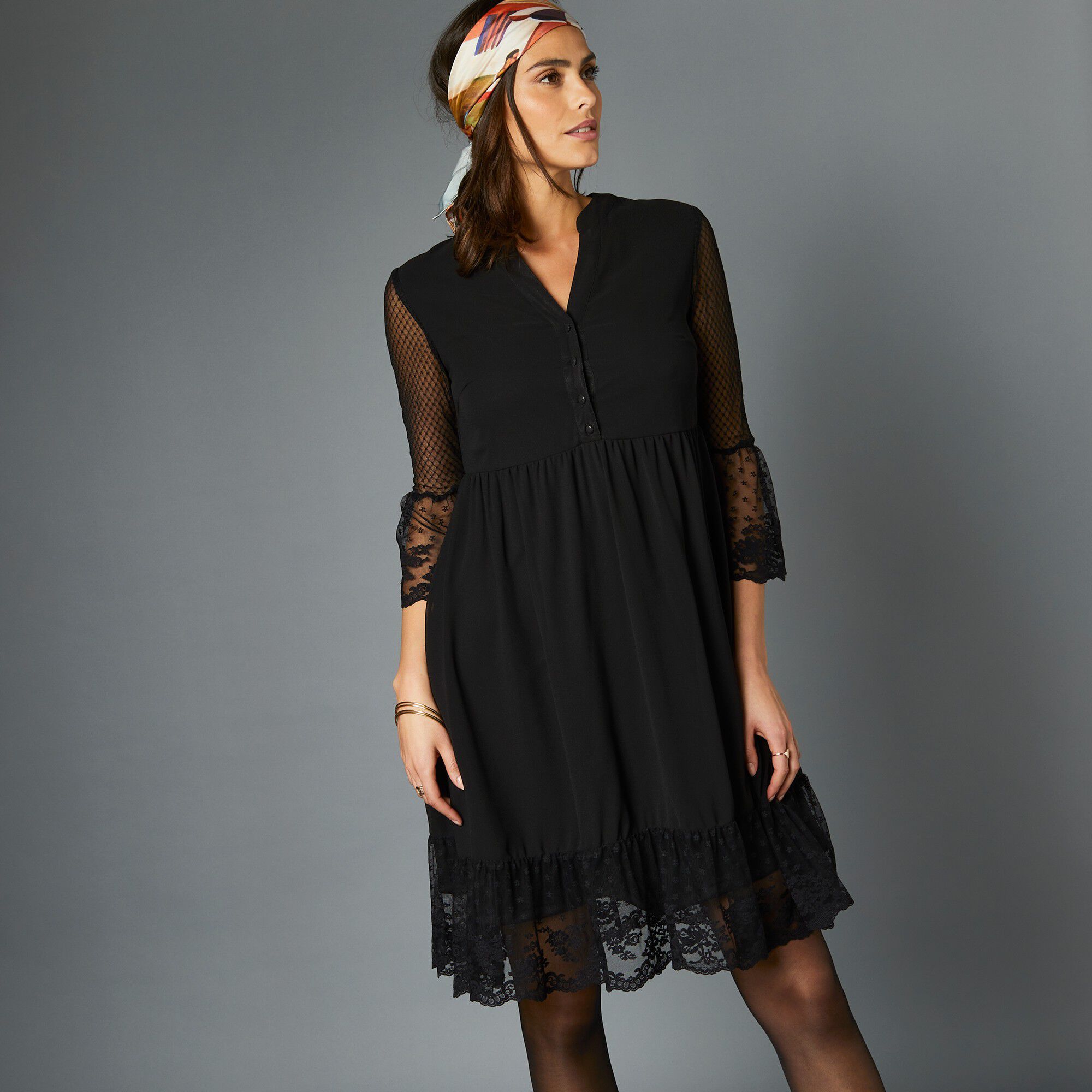 Robe dentelle manches 3/4 unie