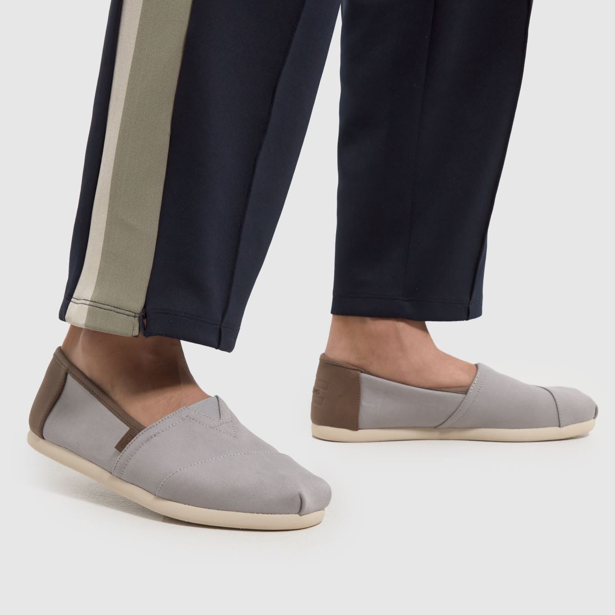 TOMS alpargata 3.0 cipő szürke színben