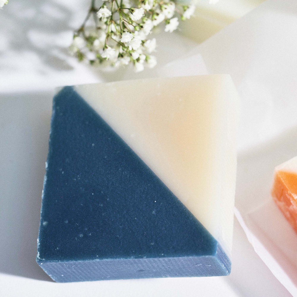 ciment TRIANGLE Savon surgras corps motif Triangle - Fragrance Aquatique Savon solide 100g